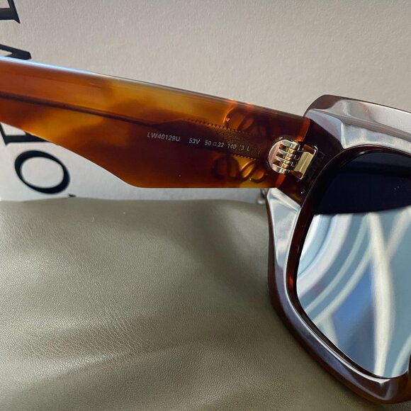 Brand New Loewe Square Screen Sunglasses - Picture 6 of 9